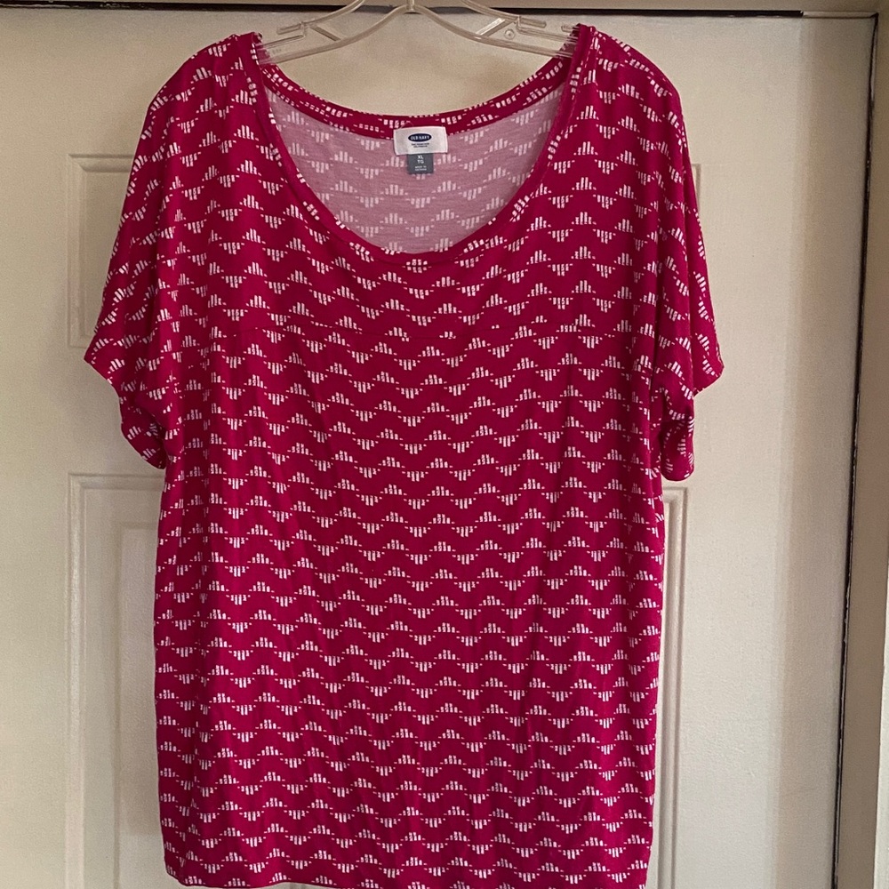 Old Navy Hot Pink Patterned Short Sleeve Tee